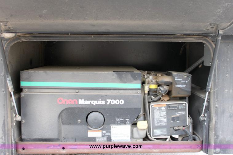 image for item 6228 1999 Winnebago Itasca Sunflyer motorhome