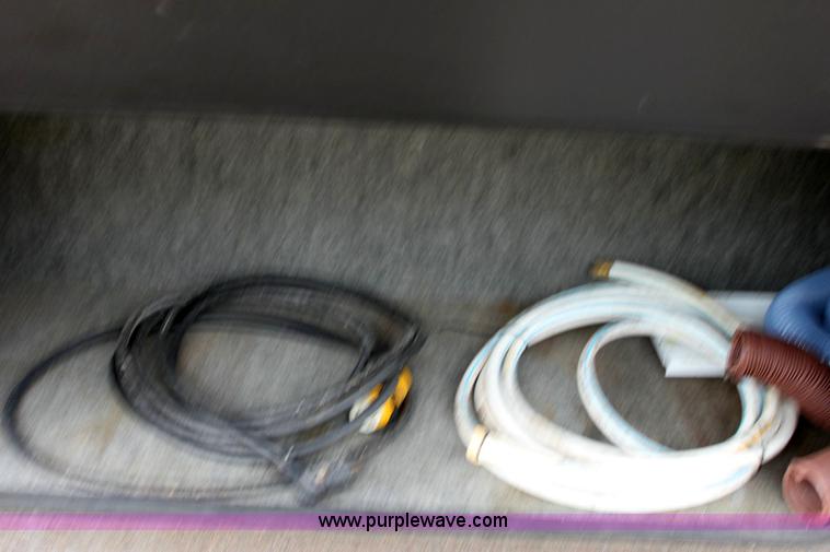 image for item 6228 1999 Winnebago Itasca Sunflyer motorhome