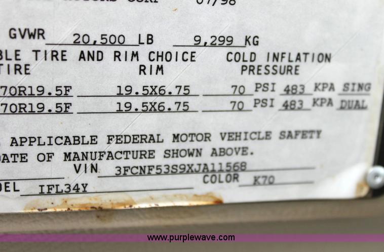 image for item 6228 1999 Winnebago Itasca Sunflyer motorhome