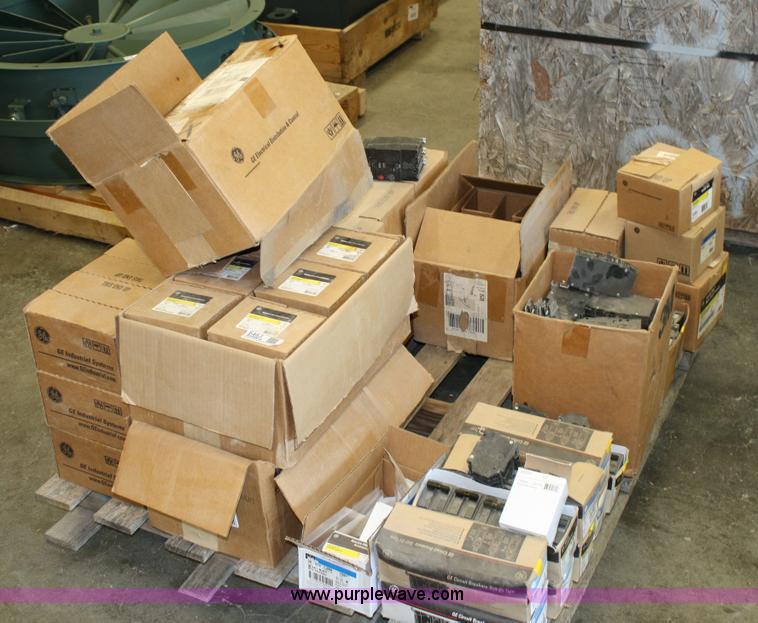 image for item 6463 Pallet of assorted electrical supplies