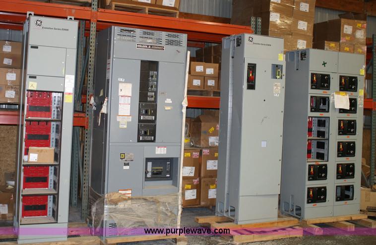 image for item 6499 Square D power style switch board