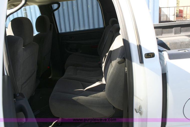 image for item 6519 2006 Chevrolet C1500 Silverado pickup truck