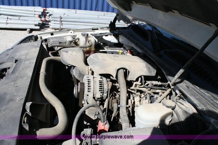 image for item 6519 2006 Chevrolet C1500 Silverado pickup truck