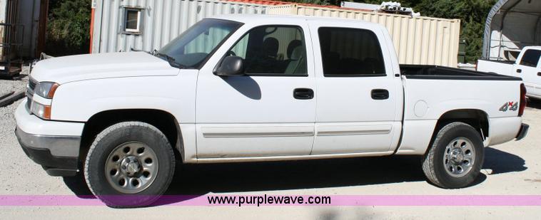 image for item 6520 2006 Chevrolet K1500 Silverado pickup truck