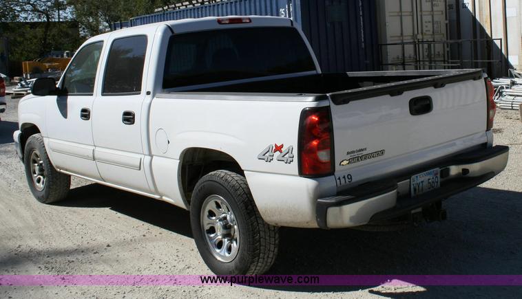 image for item 6520 2006 Chevrolet K1500 Silverado pickup truck
