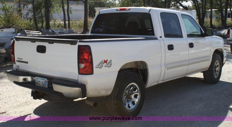 image for item 6520 2006 Chevrolet K1500 Silverado pickup truck