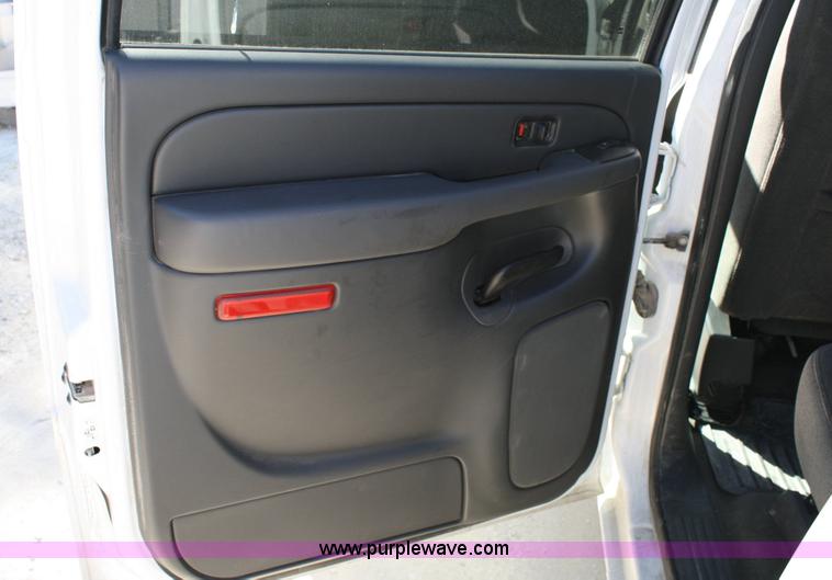 image for item 6520 2006 Chevrolet K1500 Silverado pickup truck