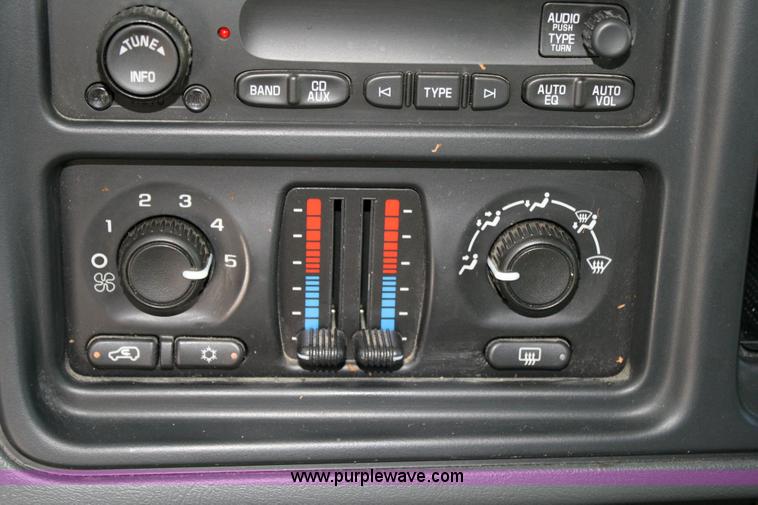 image for item 6520 2006 Chevrolet K1500 Silverado pickup truck