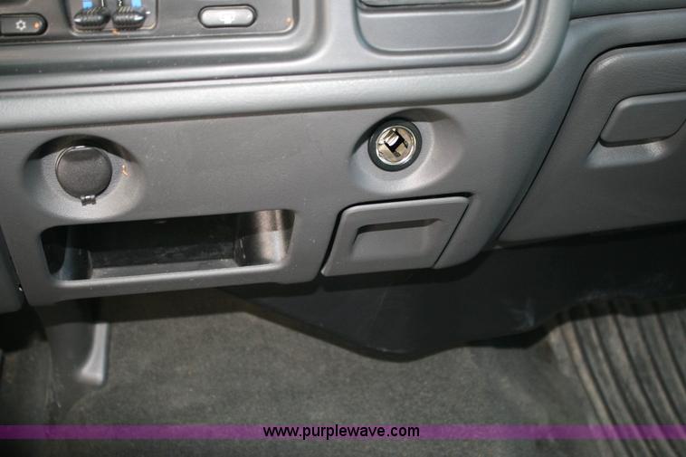 image for item 6520 2006 Chevrolet K1500 Silverado pickup truck