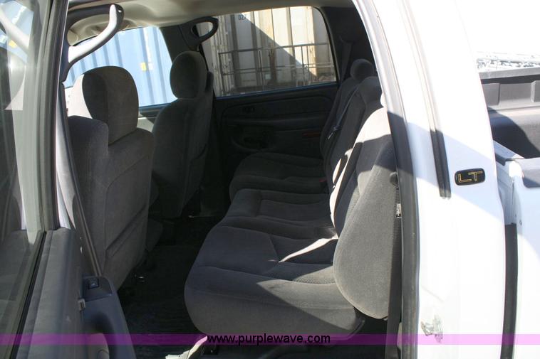 image for item 6521 2006 Chevrolet C1500 Silverado pickup truck