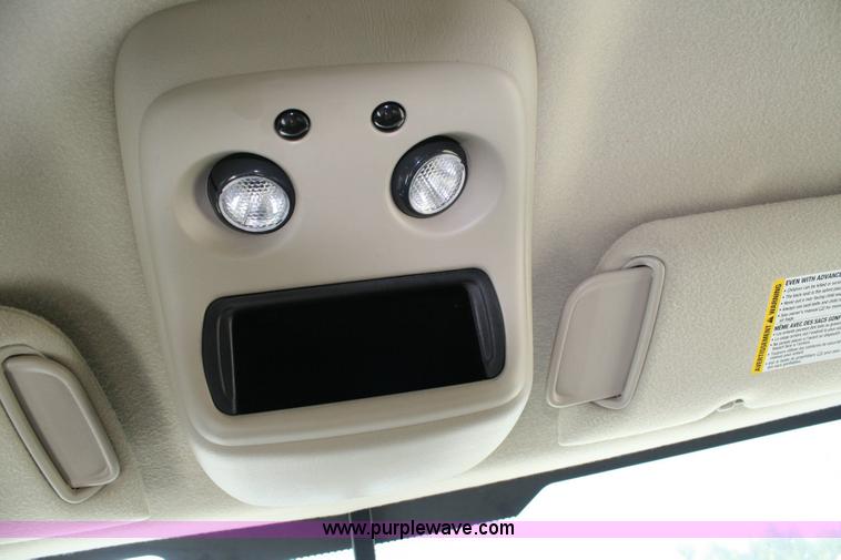 image for item 6521 2006 Chevrolet C1500 Silverado pickup truck