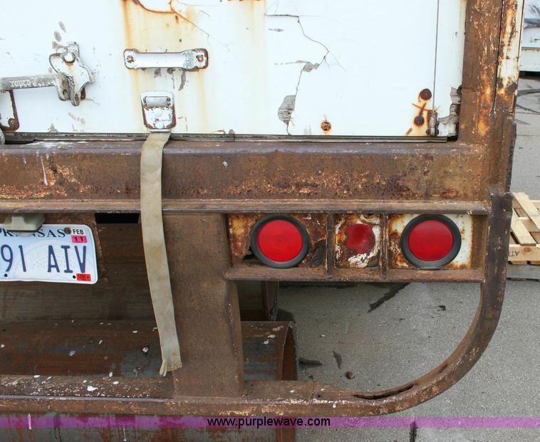 image for item 6533 1993 Wabash FRP-96 48' van trailer