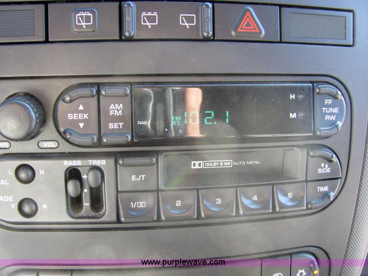 image for item 6644 2002 Dodge Caravan