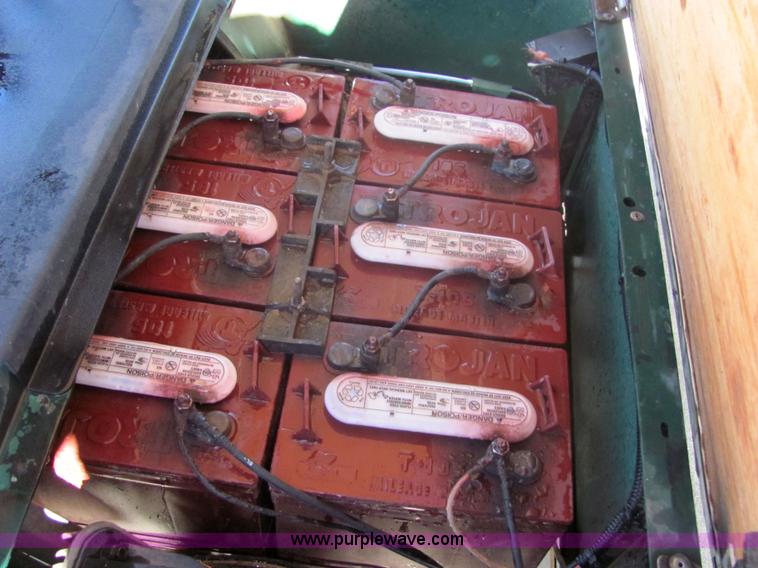 image for item 6671 2002 Ez-go electric golf cart