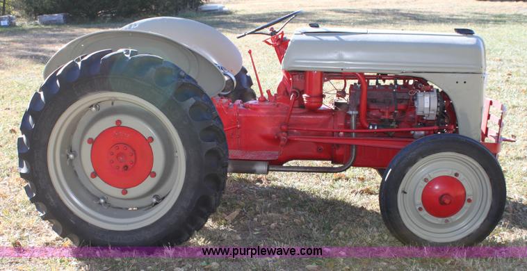 image for item 6676 1942 Ford 9N tractor