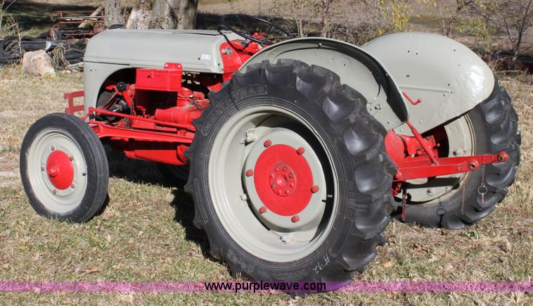 image for item 6676 1942 Ford 9N tractor