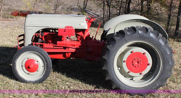 image for item 6676 1942 Ford 9N tractor