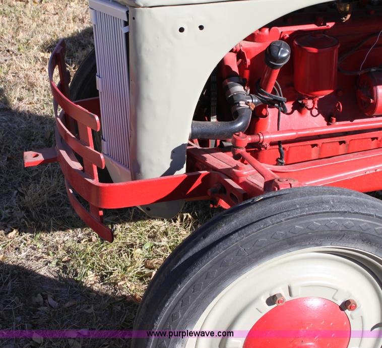 image for item 6676 1942 Ford 9N tractor