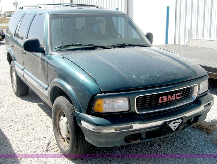 image for item 6689 1997 GMC Jimmy