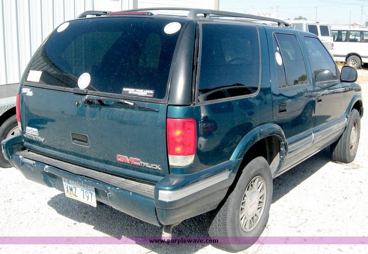 image for item 6689 1997 GMC Jimmy