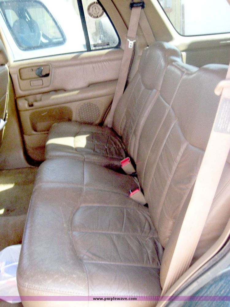 image for item 6689 1997 GMC Jimmy