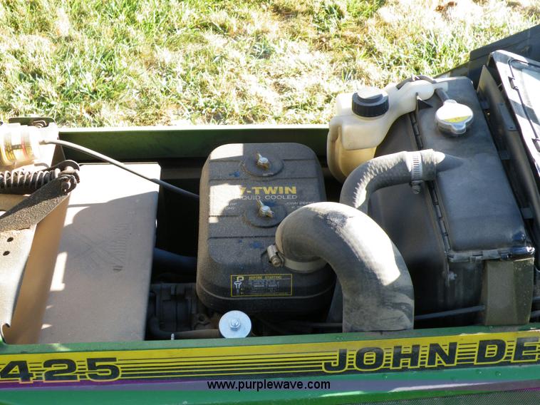 image for item 7303 John Deere 425 lawn tractor
