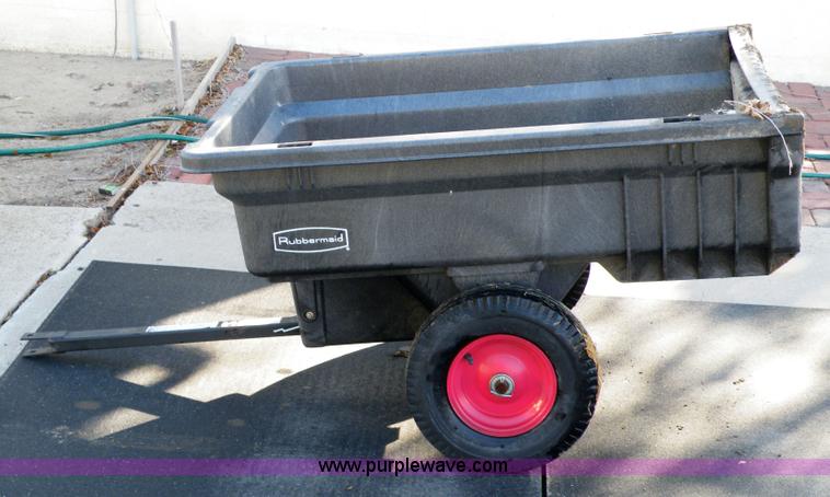 image for item 7303 John Deere 425 lawn tractor