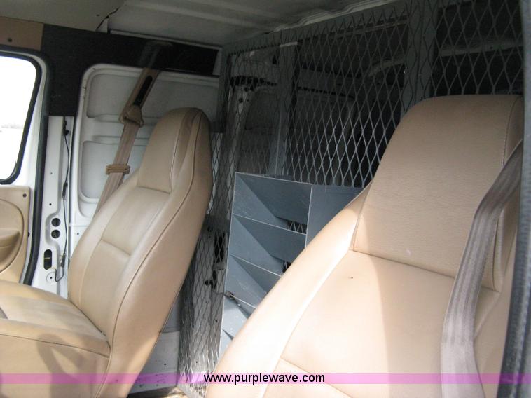 image for item 8050 1999 Dodge Ram Van B2500