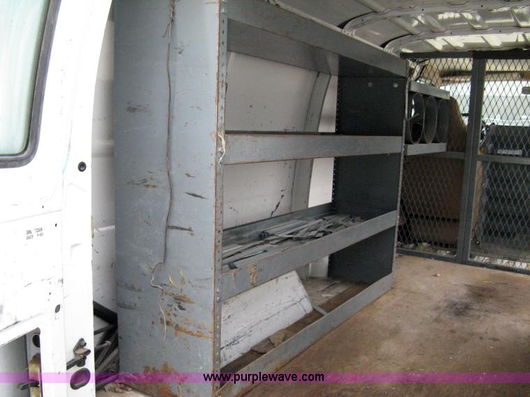 image for item 8050 1999 Dodge Ram Van B2500