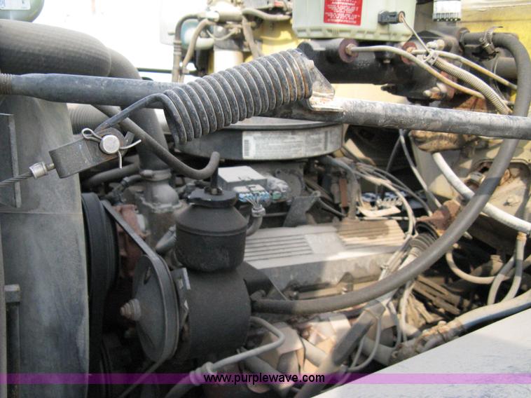 image for item 8051 1992 GMC Topkick LoPro SLE flatbed truck