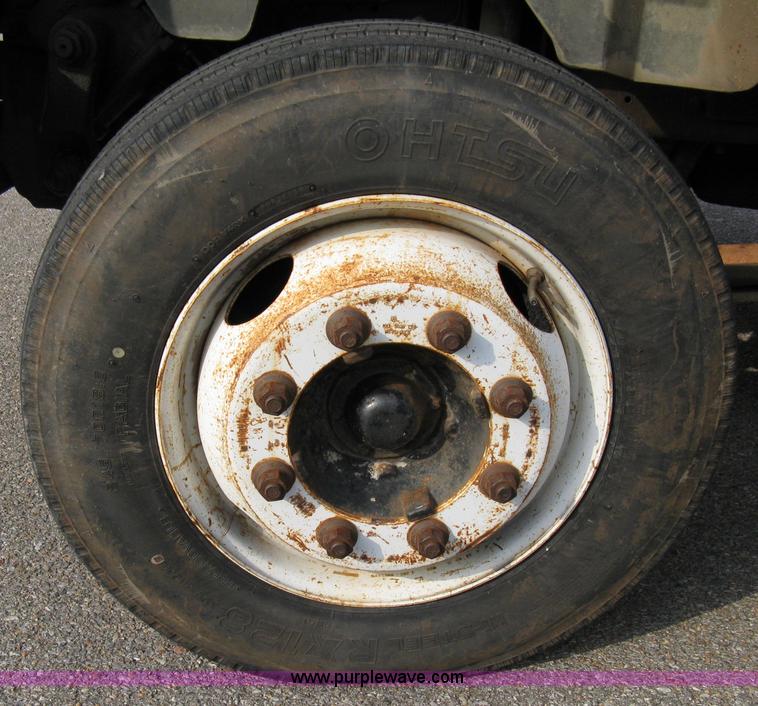 image for item 8051 1992 GMC Topkick LoPro SLE flatbed truck