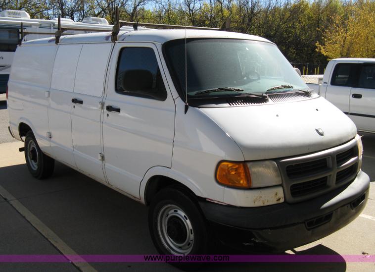 image for item 8057 2001 Dodge 2500 Ram van