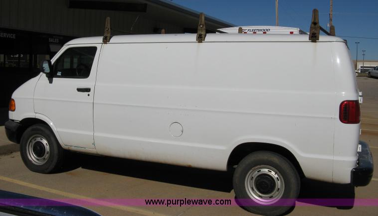 image for item 8057 2001 Dodge 2500 Ram van