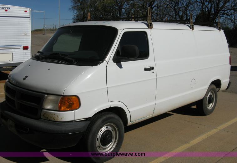 image for item 8057 2001 Dodge 2500 Ram van