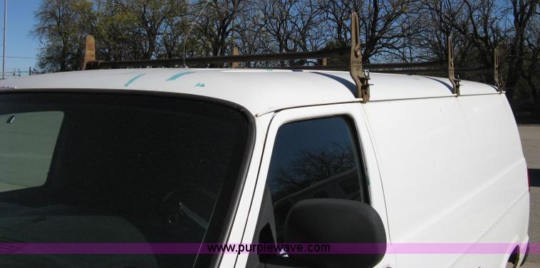 image for item 8057 2001 Dodge 2500 Ram van
