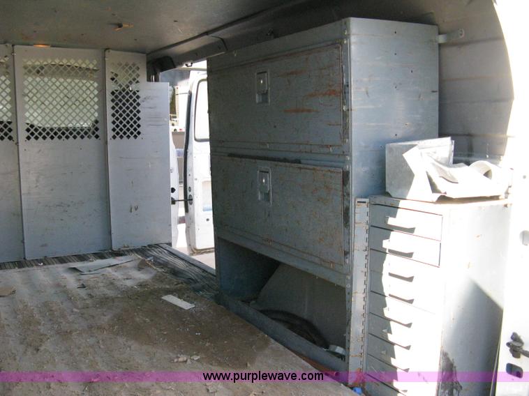 image for item 8057 2001 Dodge 2500 Ram van