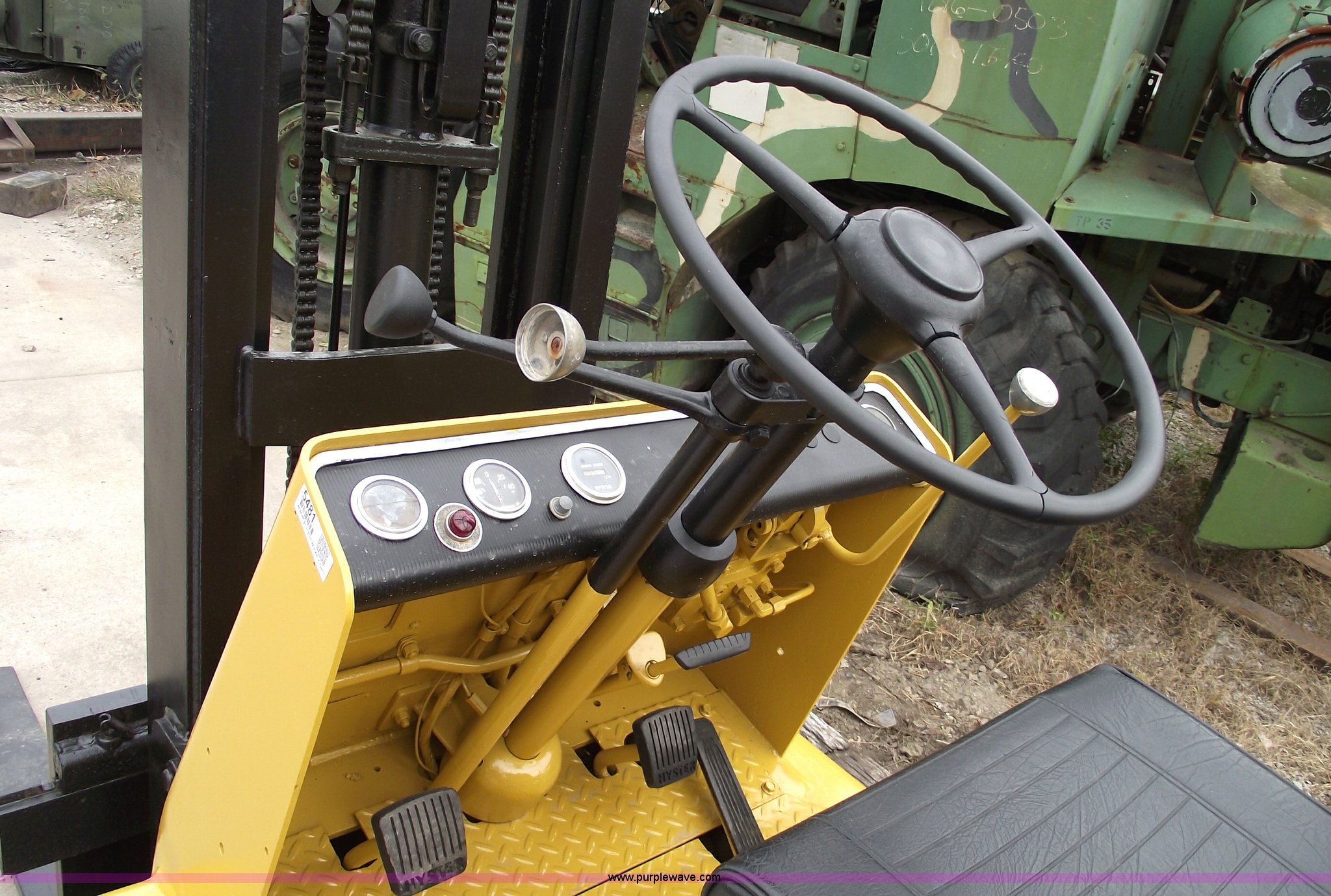 Hyster Industrial forklift in Kansas City, MO Item 5481 sold Purple