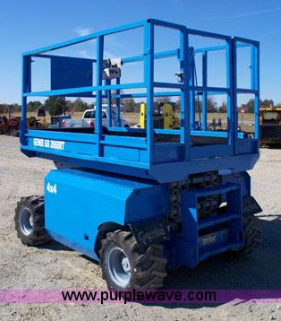 image for item 1000 Genie GS-2668RT scissor lift