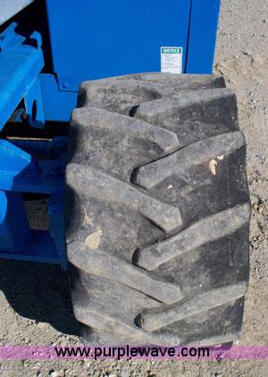 image for item 1000 Genie GS-2668RT scissor lift