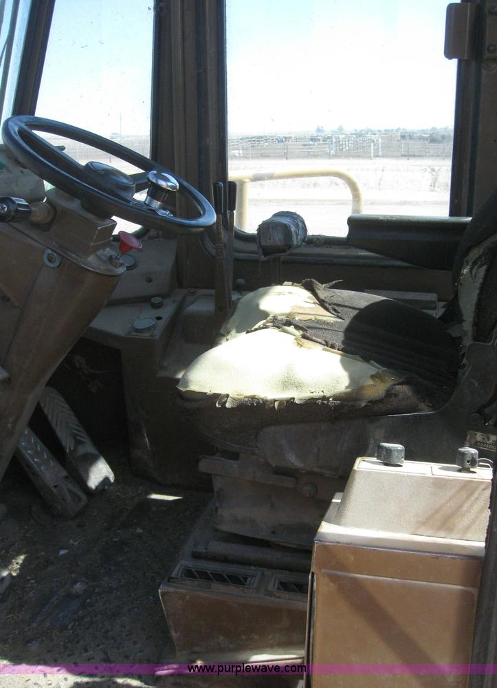 image for item 2994 1987 Caterpillar 950E wheel loader