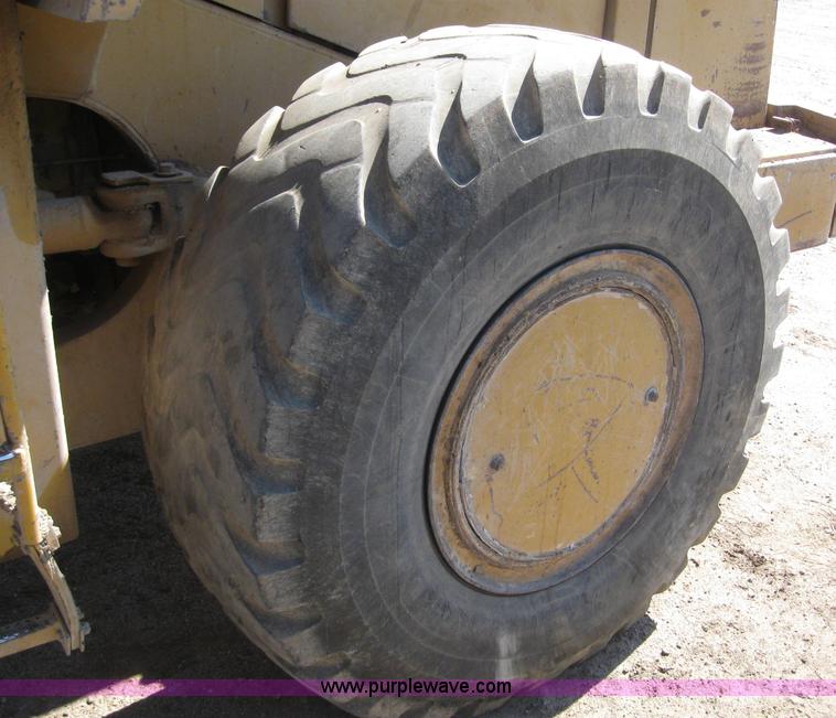 image for item 2994 1987 Caterpillar 950E wheel loader
