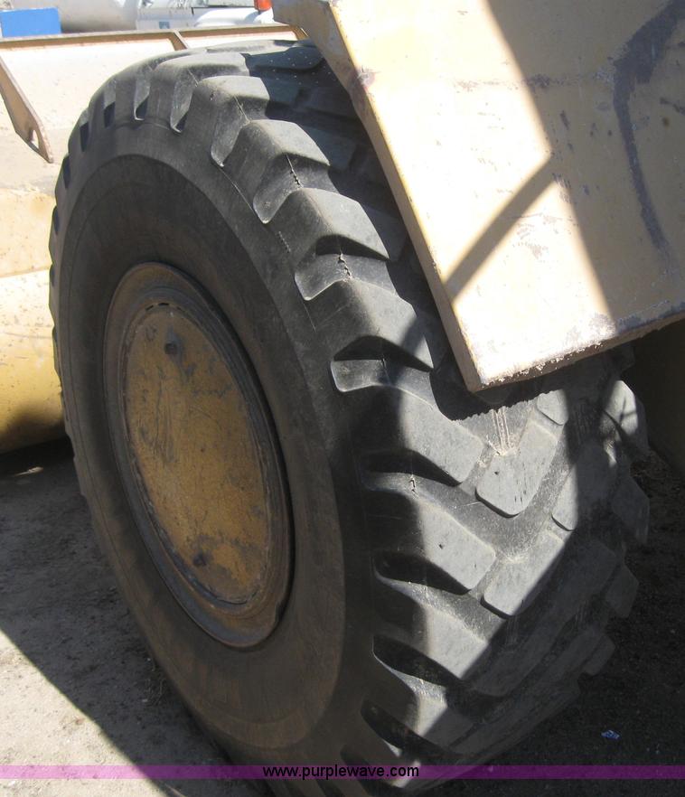 image for item 2994 1987 Caterpillar 950E wheel loader