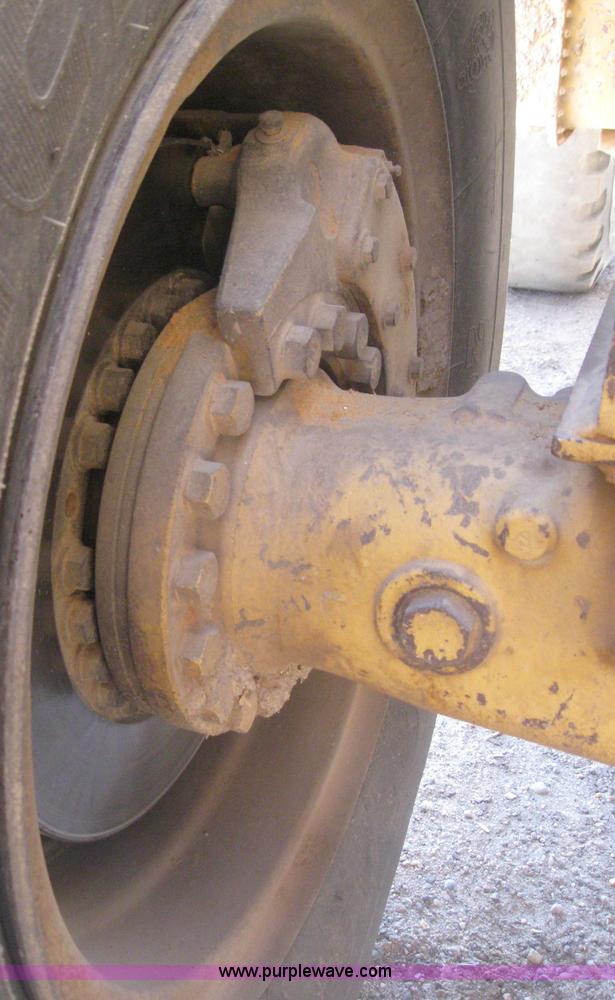 image for item 2994 1987 Caterpillar 950E wheel loader