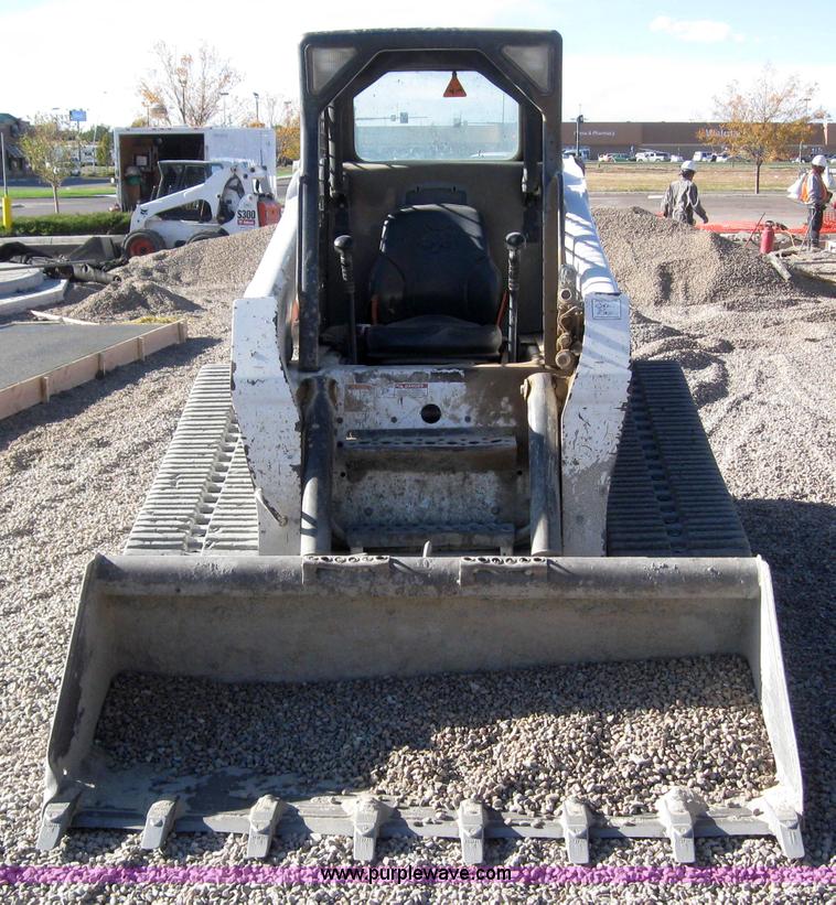 image for item 3099 Bobcat T250 skid steer