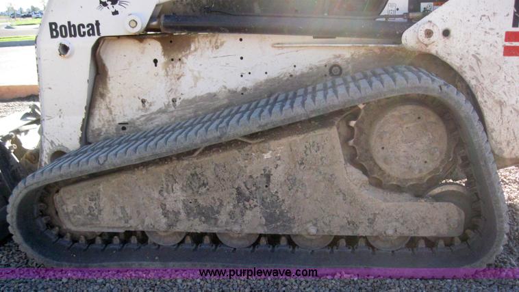 image for item 3099 Bobcat T250 skid steer