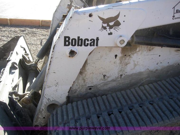 image for item 3099 Bobcat T250 skid steer