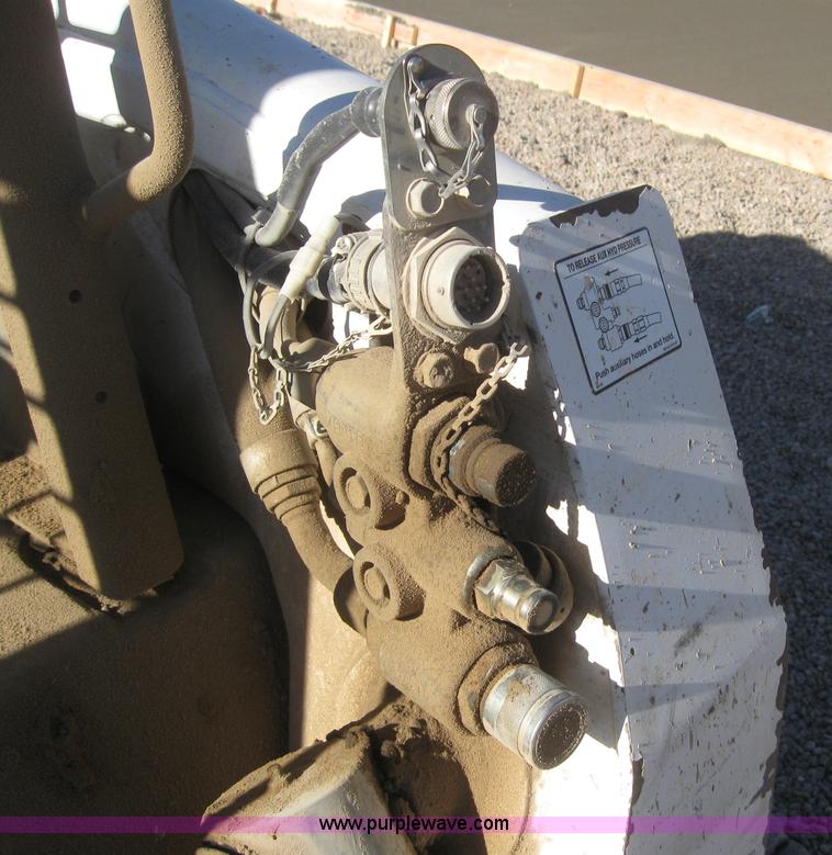 image for item 3099 Bobcat T250 skid steer