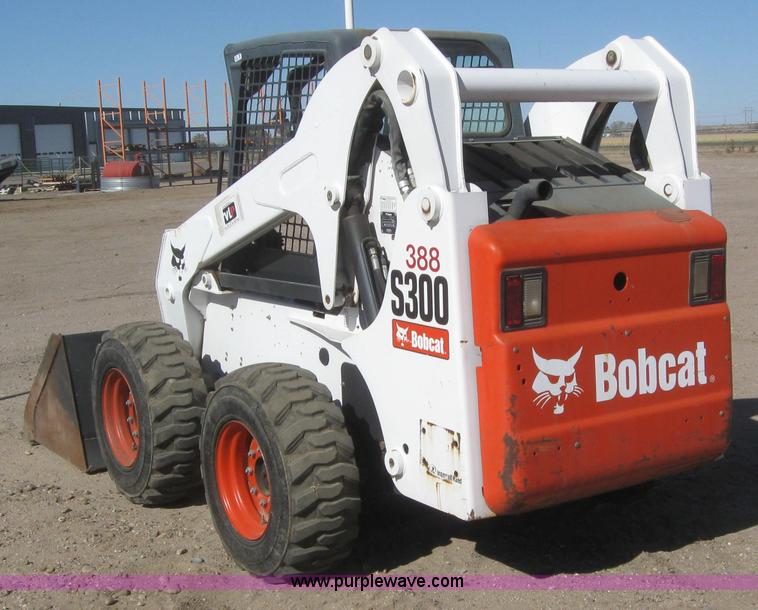 image for item 3101 2006 Bobcat S300 skid steer