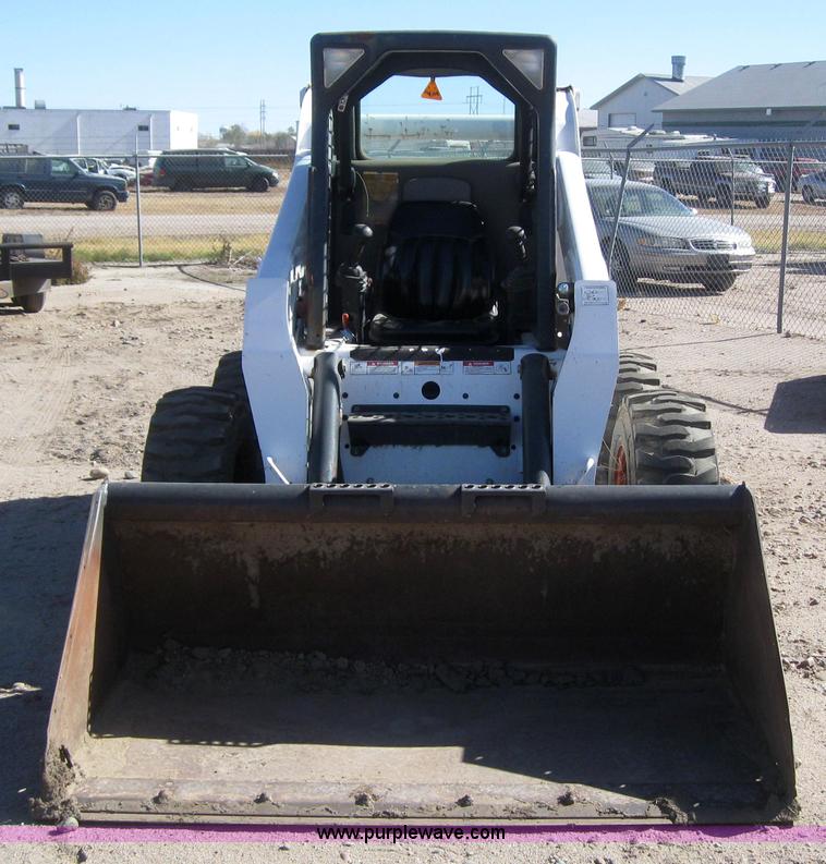 image for item 3101 2006 Bobcat S300 skid steer