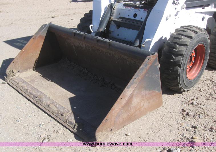 image for item 3101 2006 Bobcat S300 skid steer